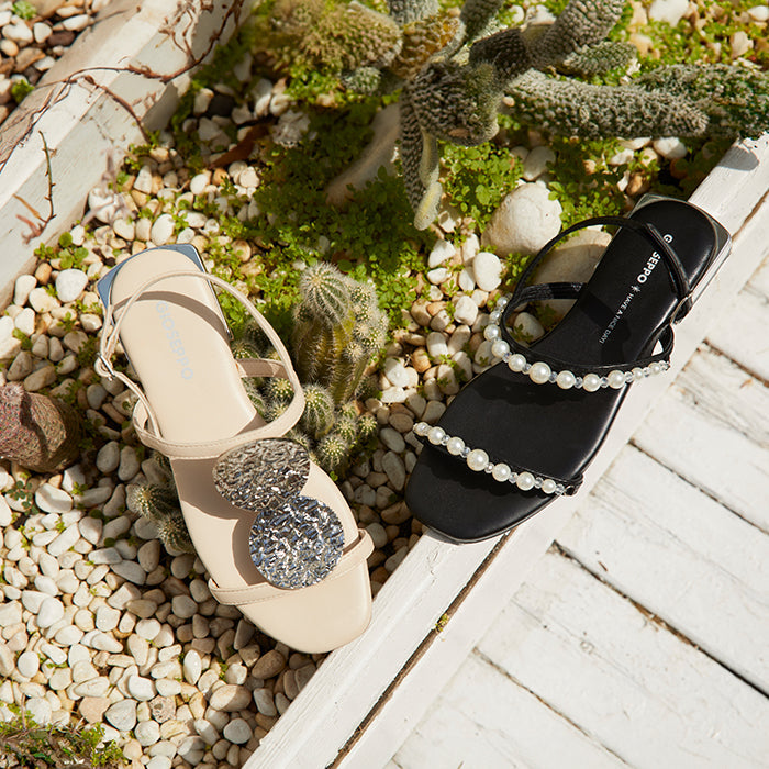 OFF WHITE LEATHER SANDALS WITH METALLIC TRIM FOR WOMEN TROFA
