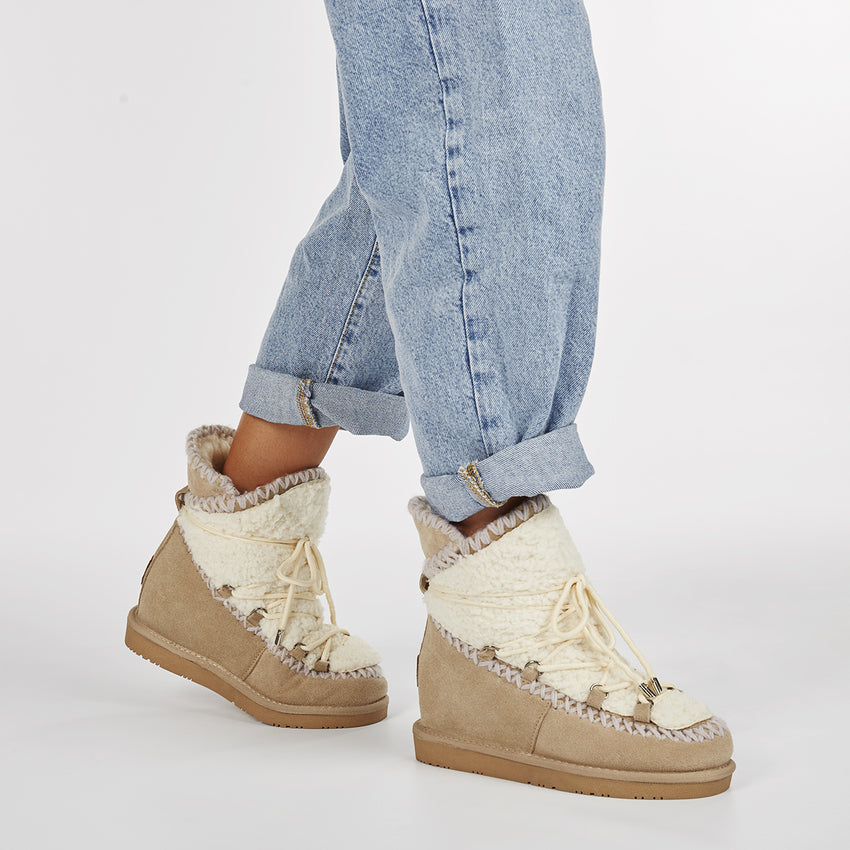 Camel Australian style boots with sheepskin detail for women 46486