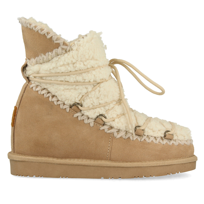 Camel Australian style boots with sheepskin detail for women 46486