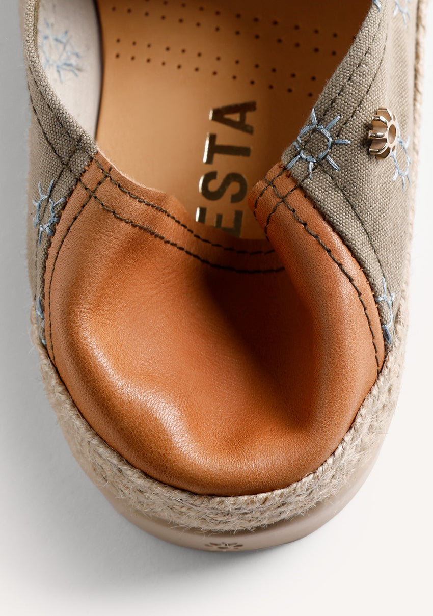 KHAKI ESPADRILLES SUN PATTERN