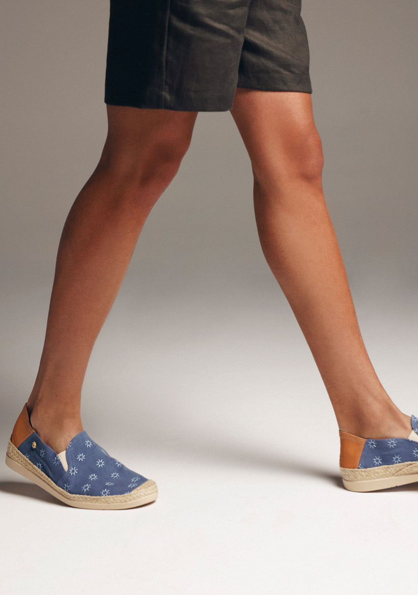 BLUE ESPADRILLES SUN PATTERN