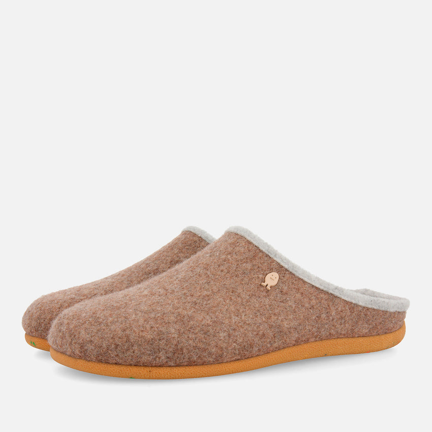 Brown Hot Potatoes slippers LABINSK