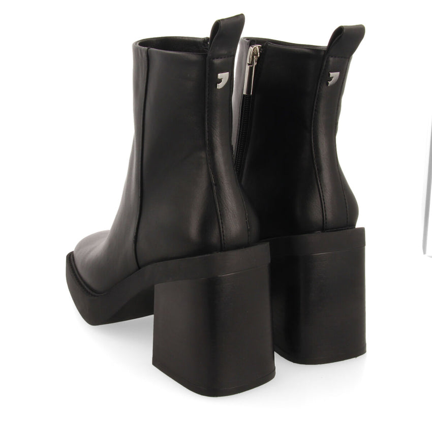 Altrier women's black ankle boots with square toes, thick platforms and wide heels