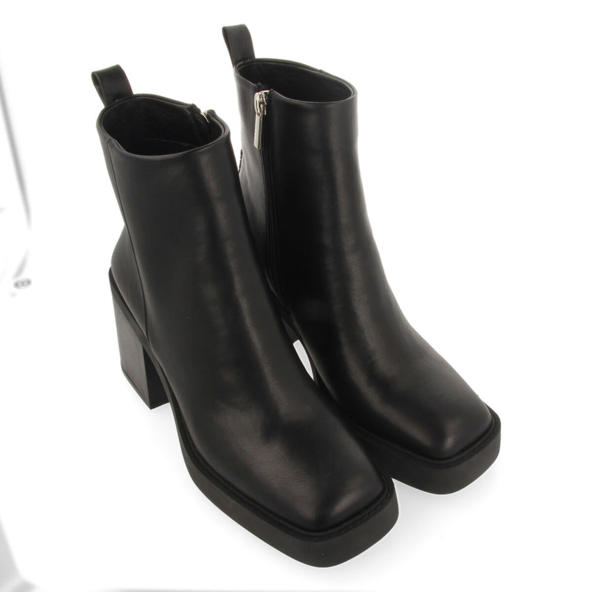 Altrier women's black ankle boots with square toes, thick platforms and wide heels