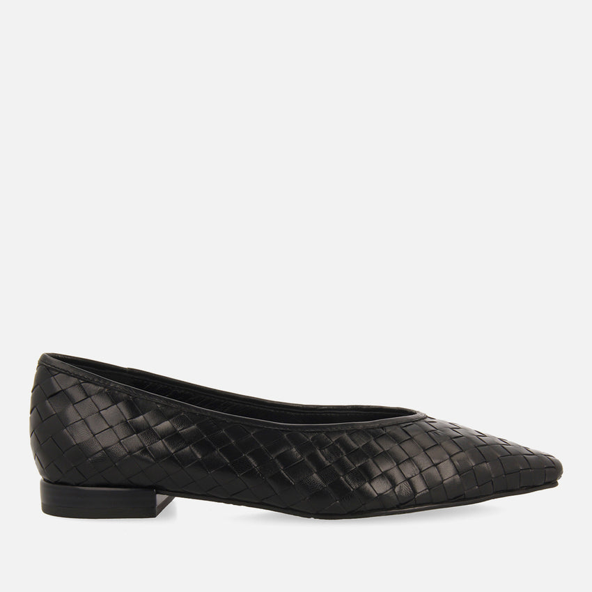 Bognes women's black braided leather ballet flats