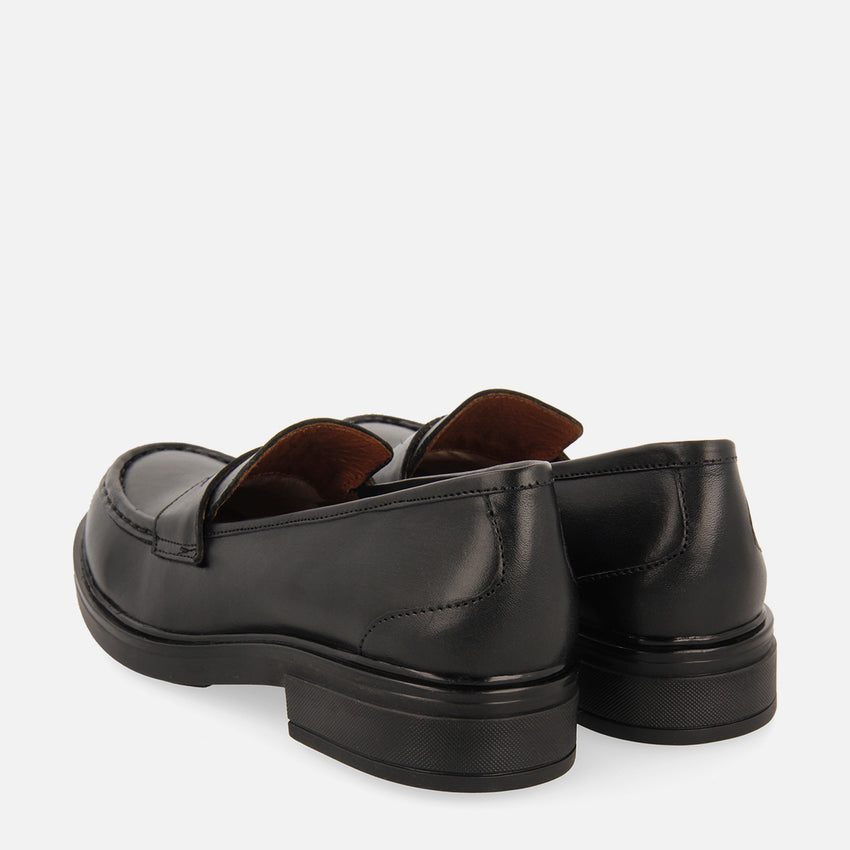 Hallowell women's black leather moccasins