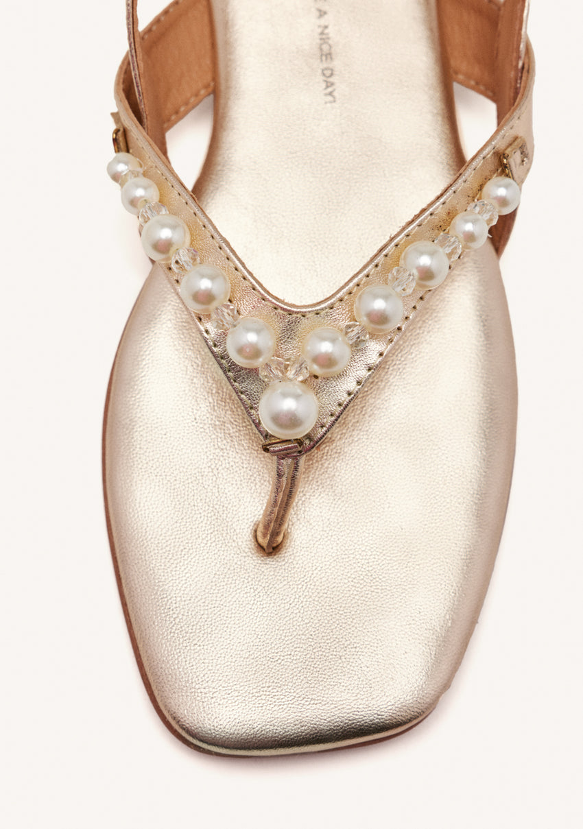 PLATINUM LEATHER SANDALS WITH PEARLS FOR WOMEN SUMPTER