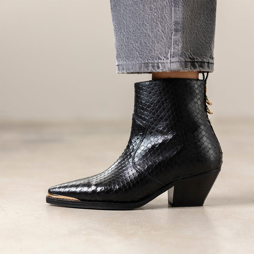 COWBOY LEATHER HEEL BOOTS SMYRNA