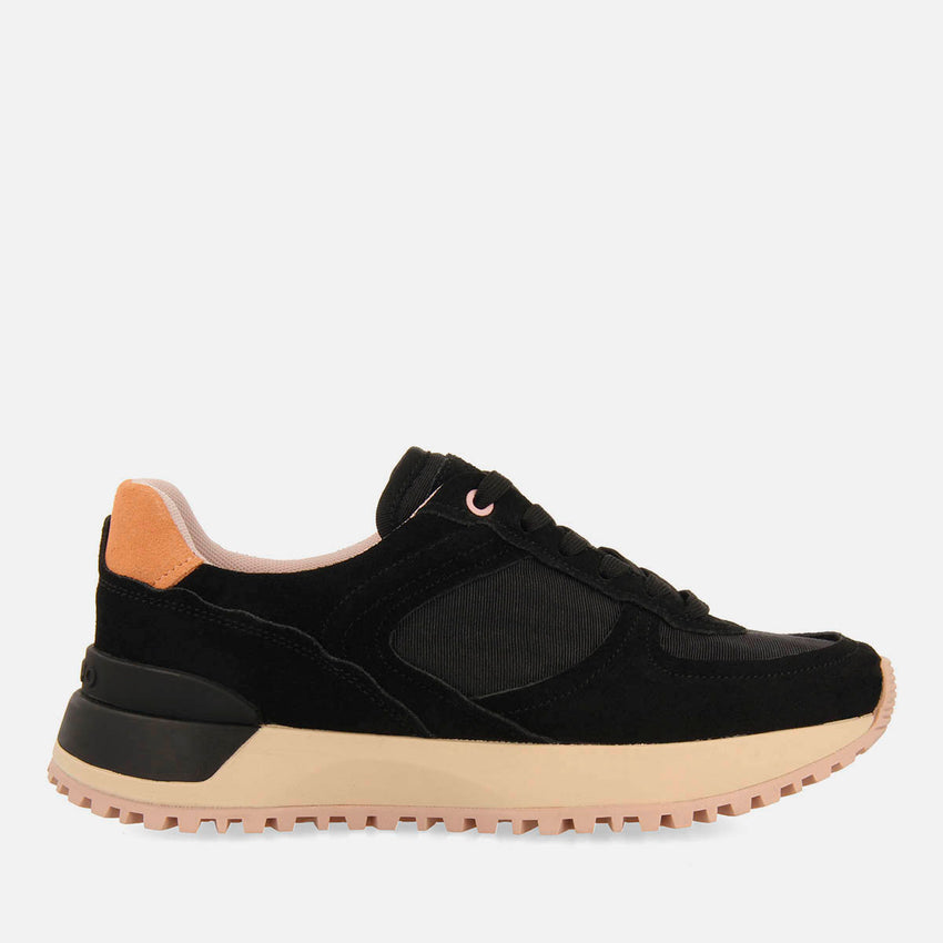 RETRO SNEAKERS FLOING