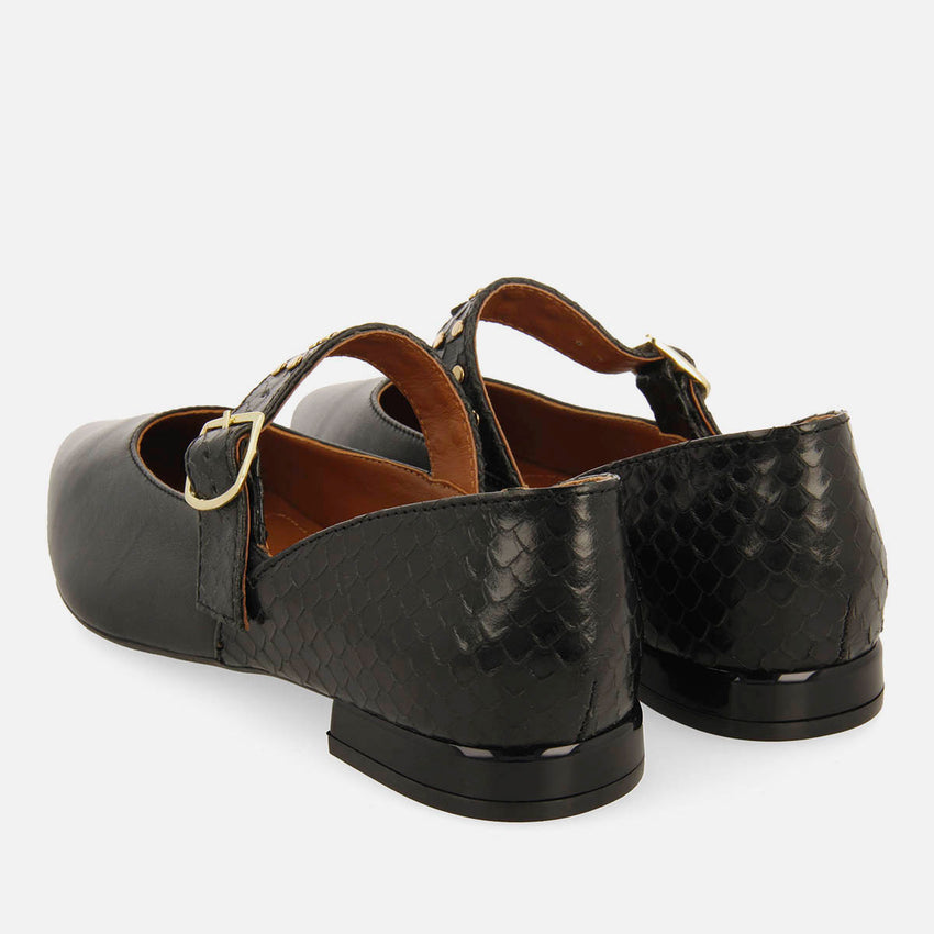 DANCER FLATS LEATHER WITH STUDDED REERSO