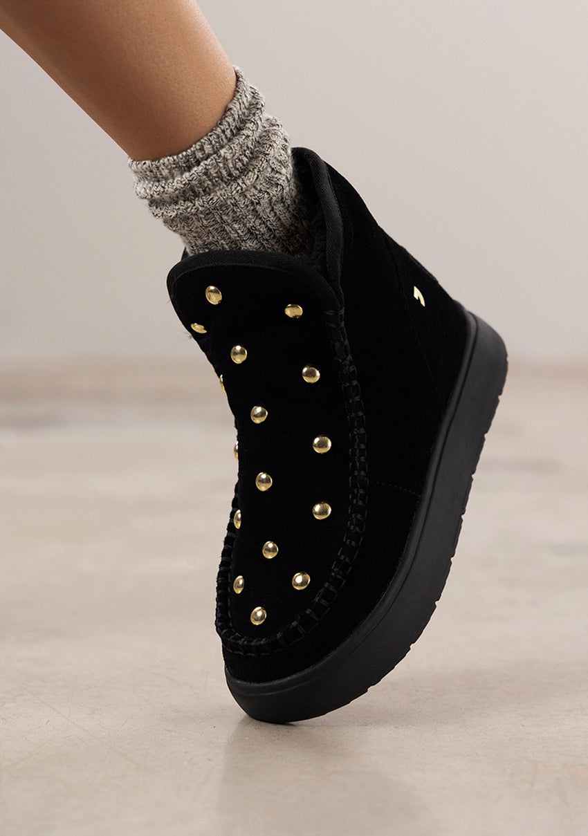 AUSTRALIAN STUDDED LEATHER BOOTS SCHODACK