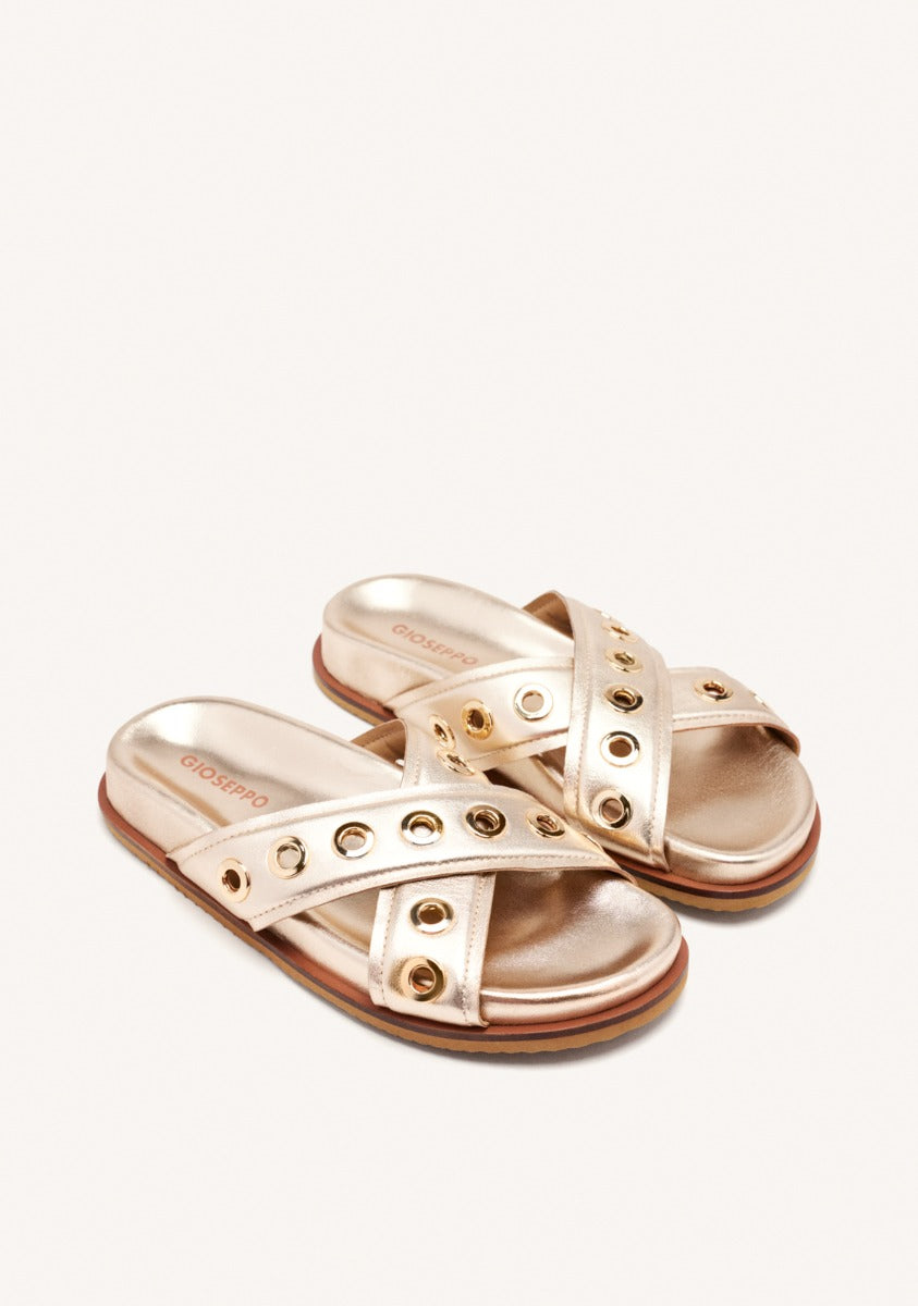 LEATHER SANDALS WITH EYELETS AND THREADS HILES