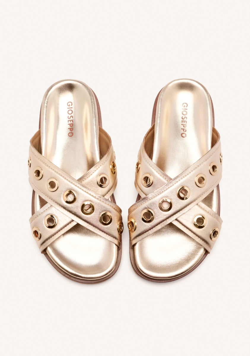 LEATHER SANDALS WITH EYELETS AND THREADS HILES