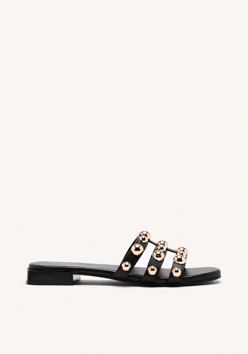 LEATHER STUDDED FLAT SANDALS DEKORRA