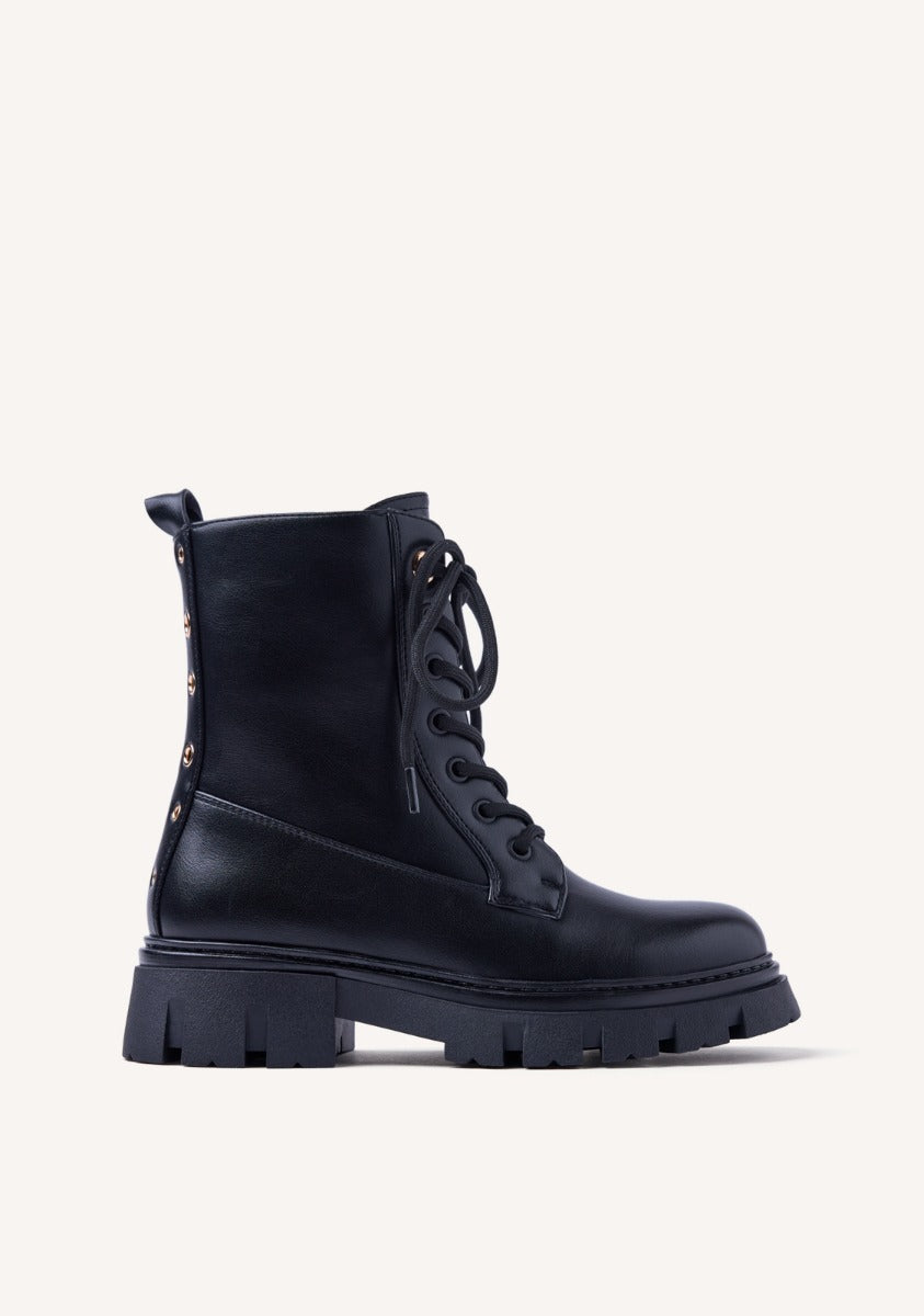 EYELET BOOTS IHLEN