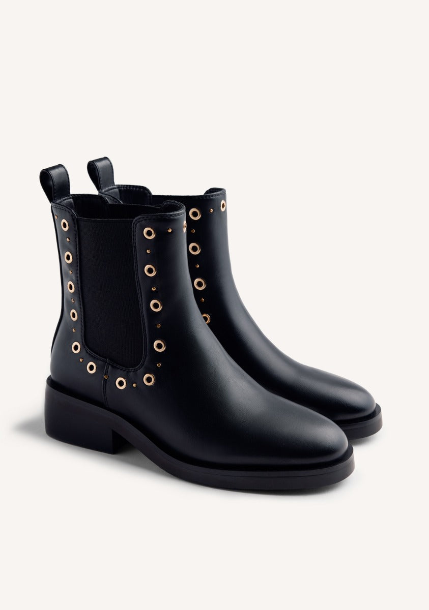 STUDDED AND OLLED CHELSEA BOOTS HALMA