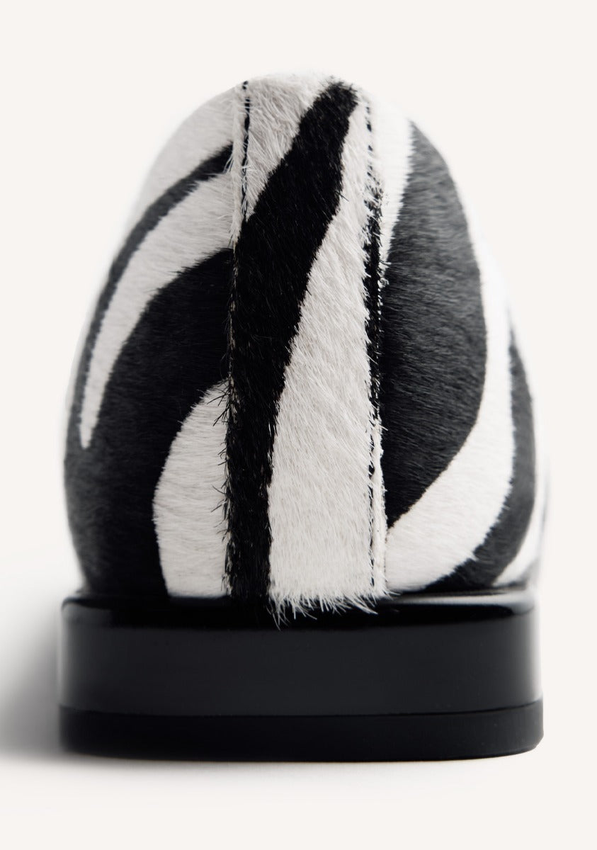 ANIMAL PRINT LEATHER BALLET FLATS MILACA