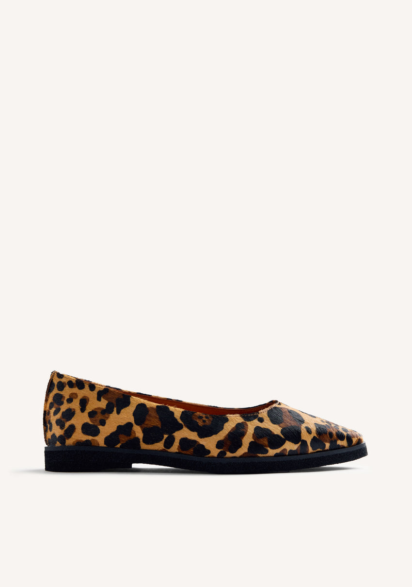ANIMAL PRINT LEATHER BALLET FLATS BADOURA