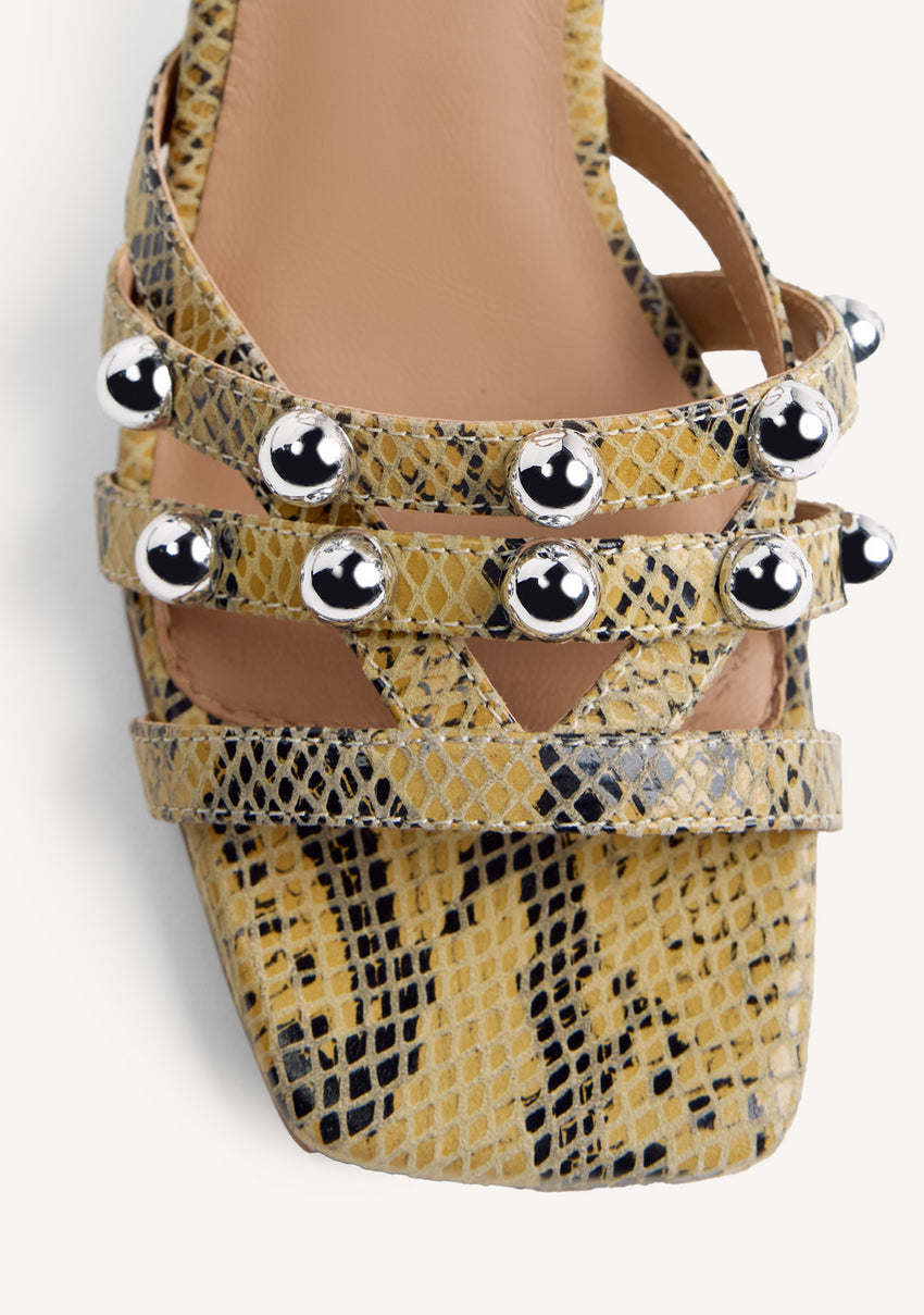 LEATHER STUDDED HEELED SANDALS KAPSABET