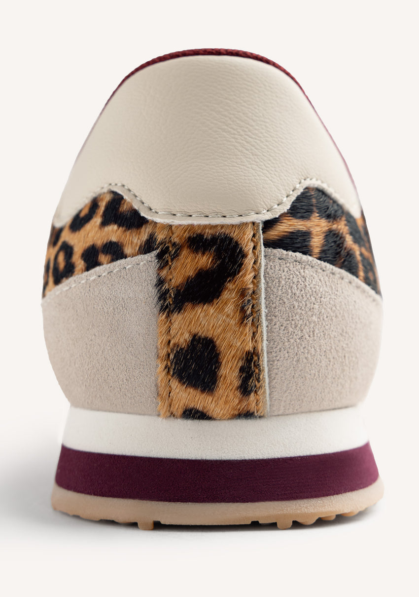 ANIMAL PRINT LEATHER SPORTY BALLET FLATS HOMA
