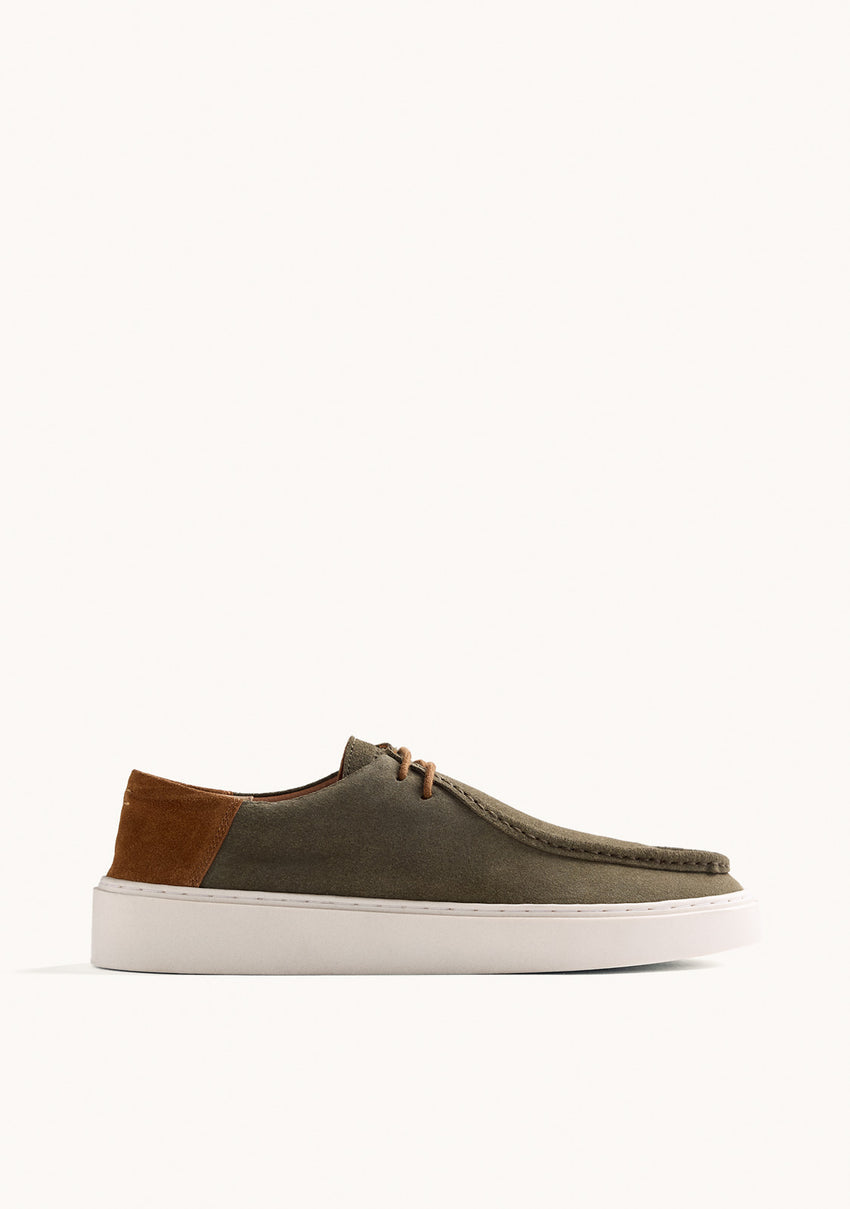 SUEDE LEATHER WALLABEE SNEAKERS UYO
