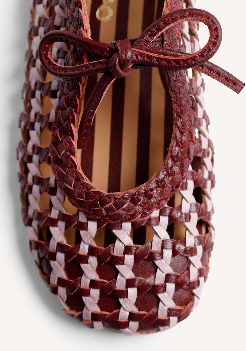 BRAIDED LEATHER BALLET FLATS BY MARÍA G. DE JAIME