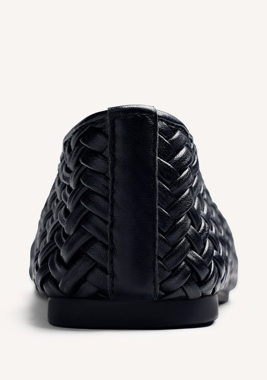 BLACK BRAIDED LEATHER BALLET FLATS