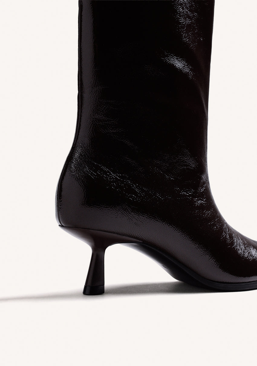 BURGUNDY HIGH KITTEN BOOTS