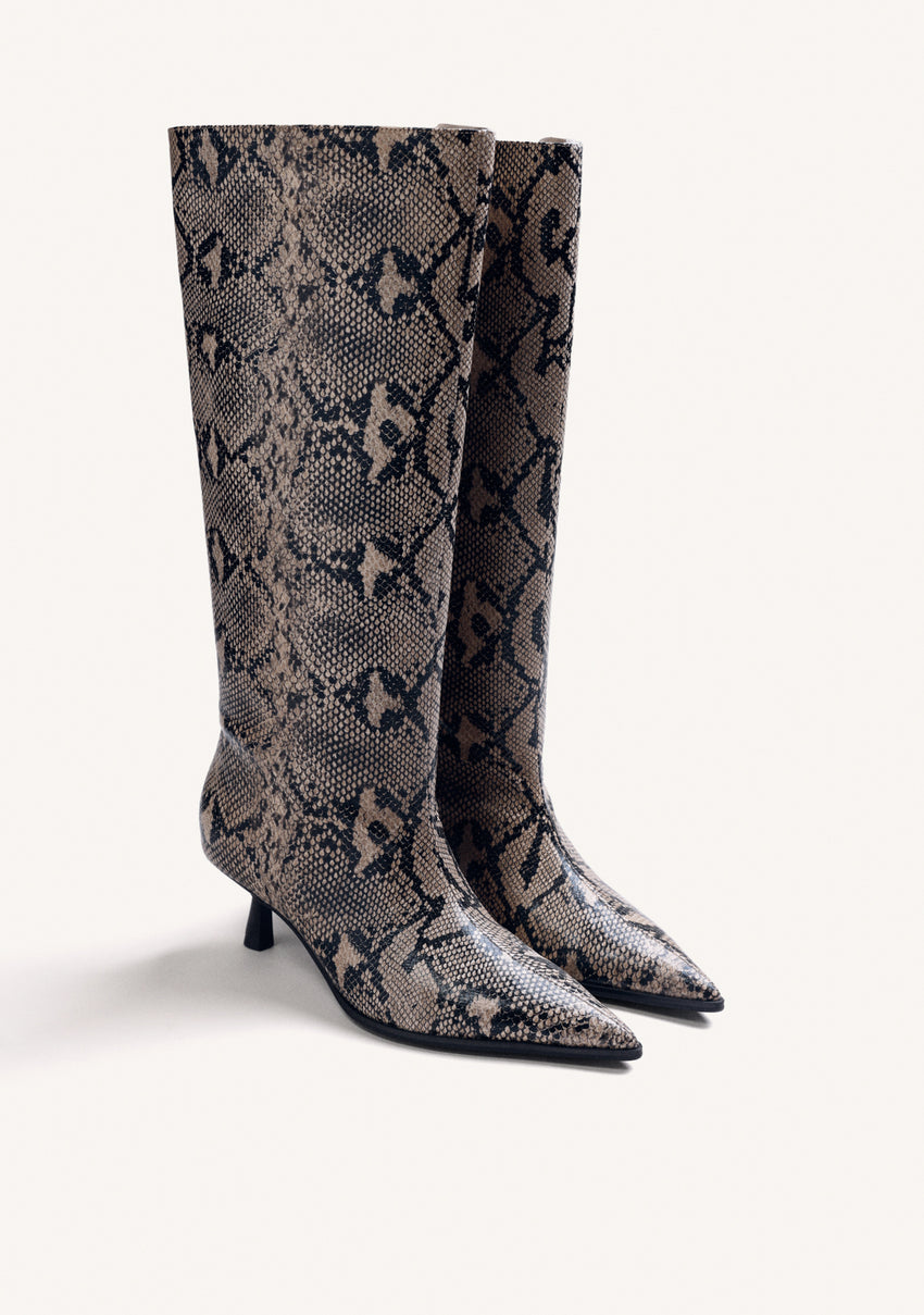 HIGH ANIMAL PRINT KITTEN BOOTS