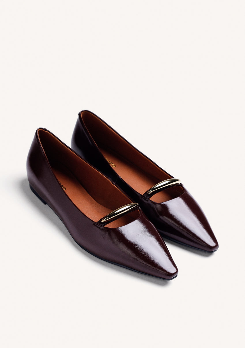 BURGUNDY PATENT LEATHER WEDGED BALLET FLATS