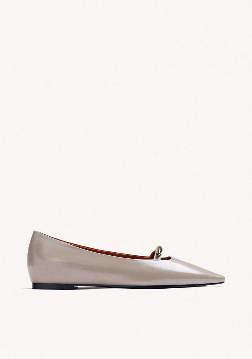 TAUPE PATENT LEATHER WEDGE BALLET FLATS