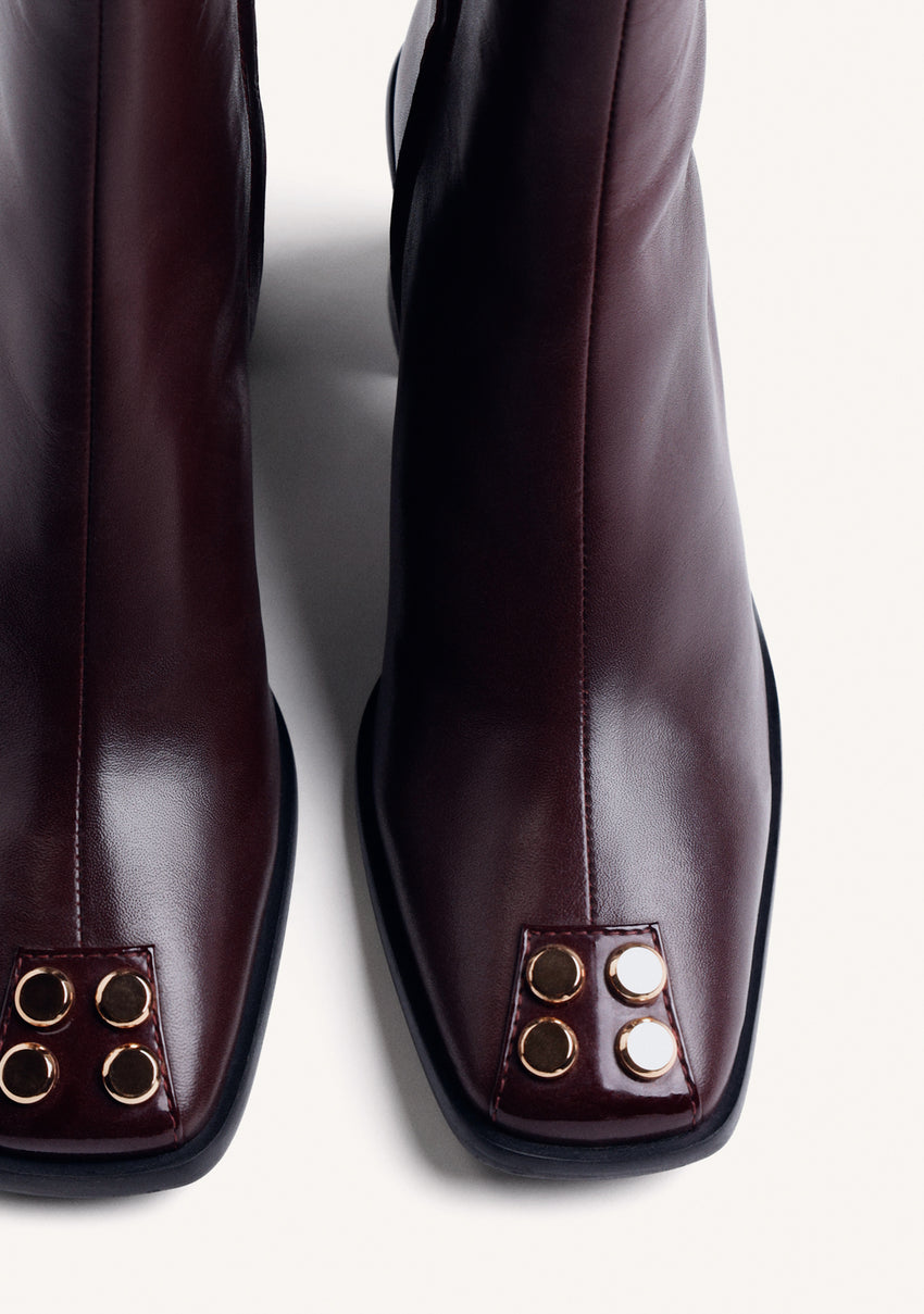 BURGUNDY LEATHER ANKLE BOOTS WITH STUDS