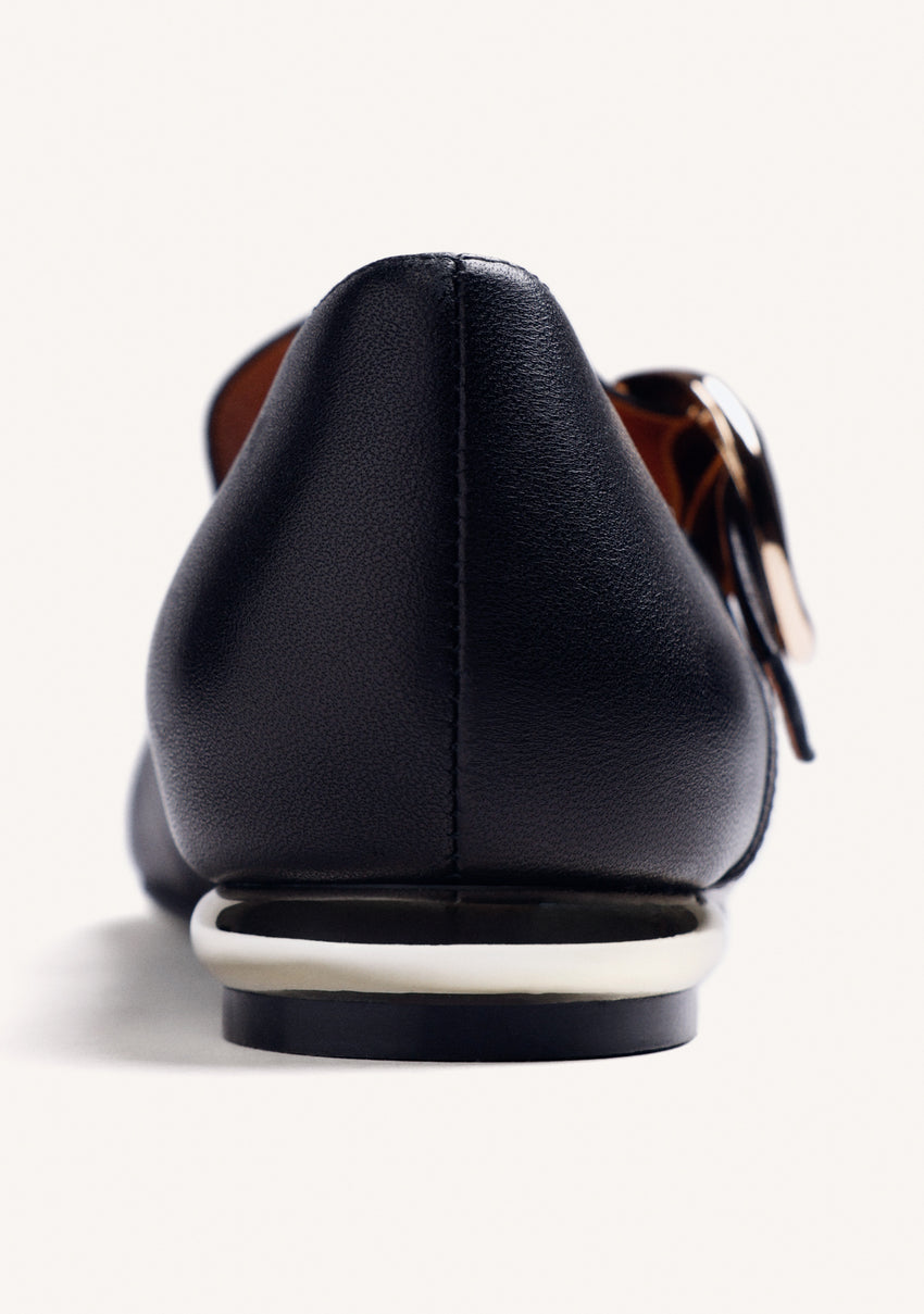 BLACK LEATHER BALLET FLATS WITH BUCKLE