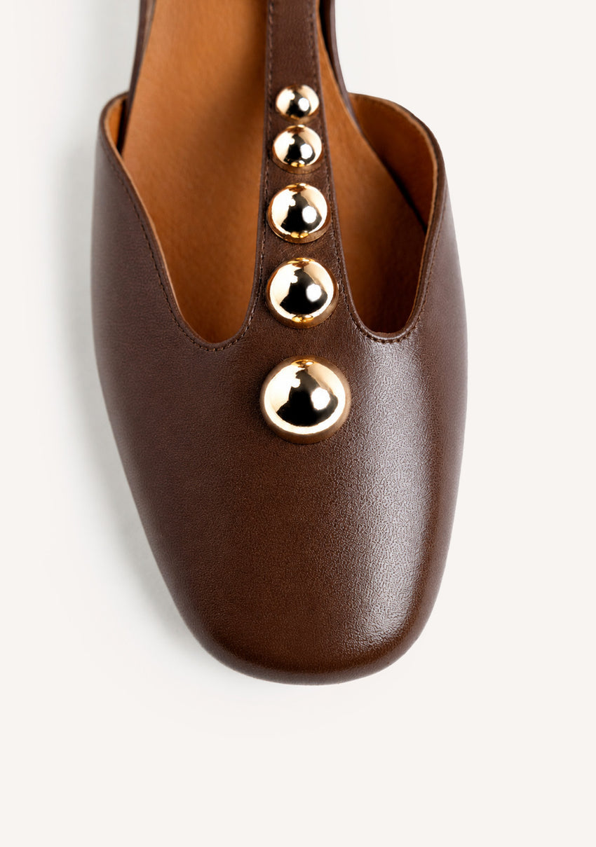 BROWN HEEL SHOES WITH STUDS