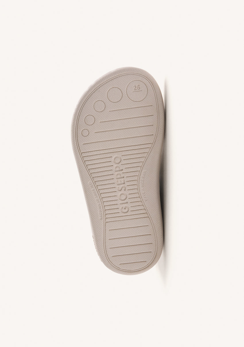 BAREFOOT SNEAKERS WITH CRACKLED EFFECT