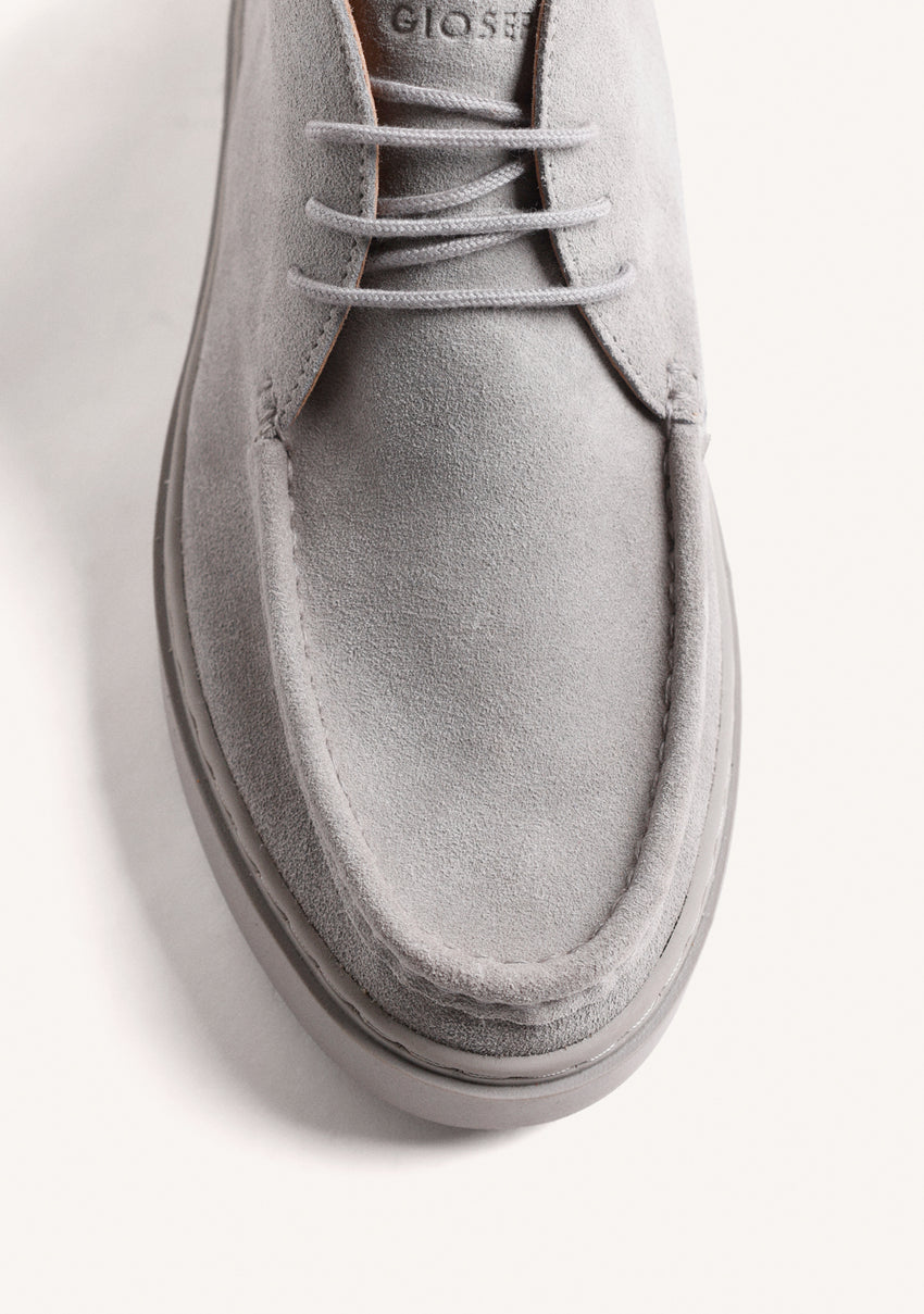 GREY WALLABEE STYLE LEATHER ANKLE BOOTS
