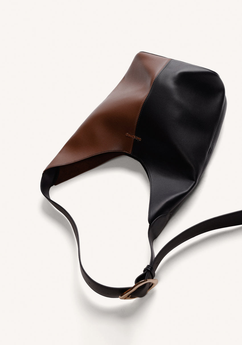 MAXI BUCKET BAG BLACK AND BROWN