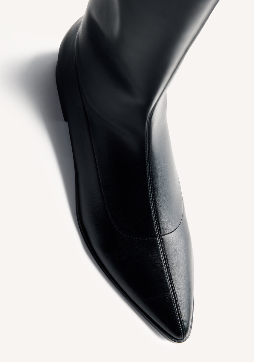 BLACK ELASTIC HIGH BOOTS