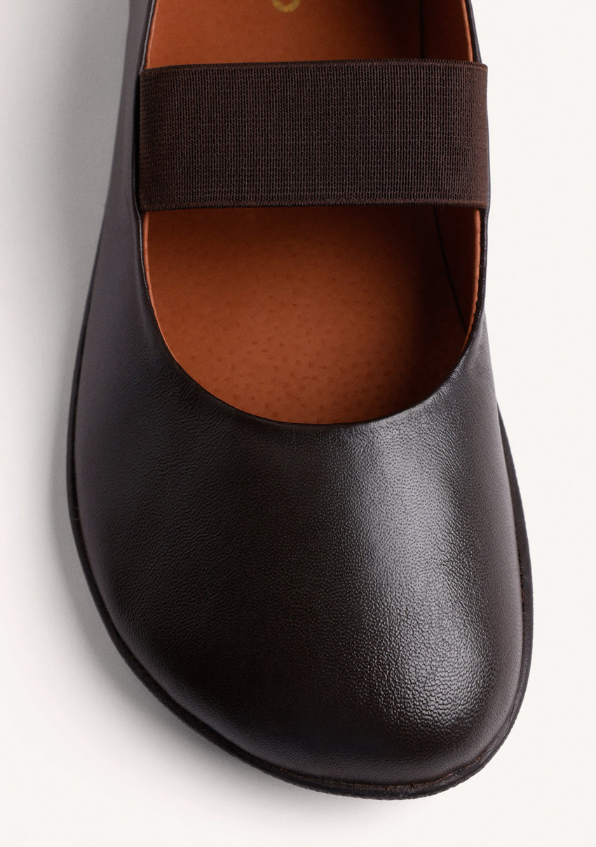BROWN BAREFOOT LEATHER BALLET FLATS