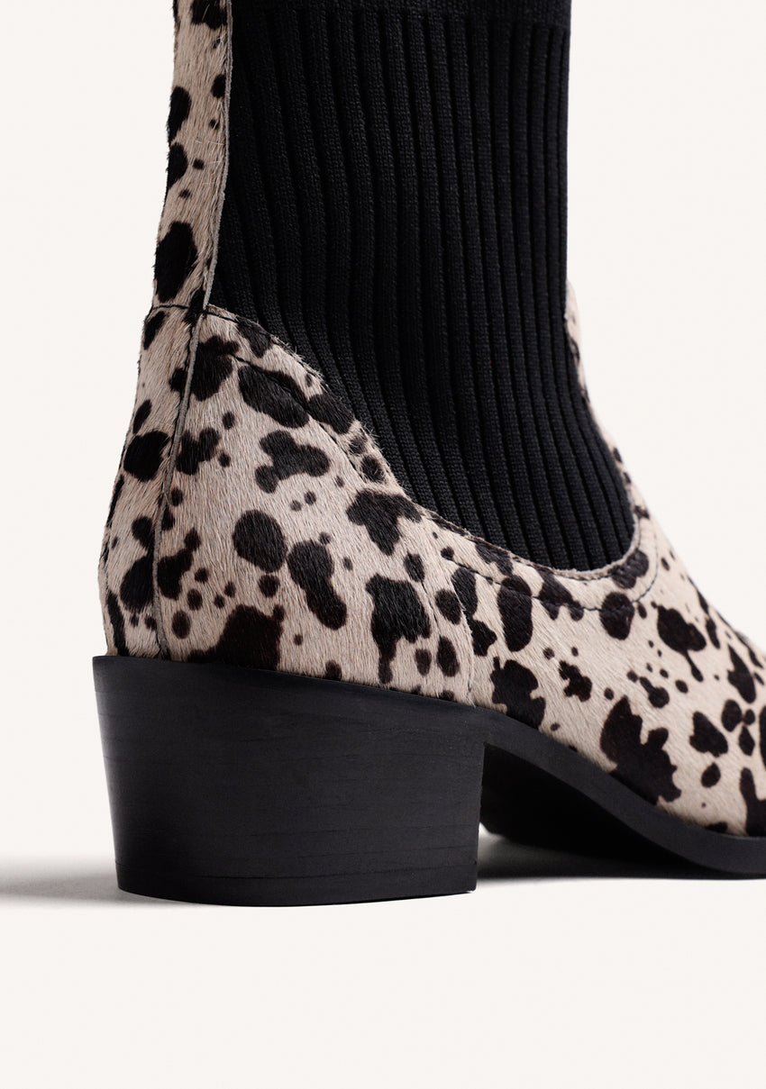 ELASTIC COWBOY ANIMAL PRINT LEATHER ANKLE BOOTS