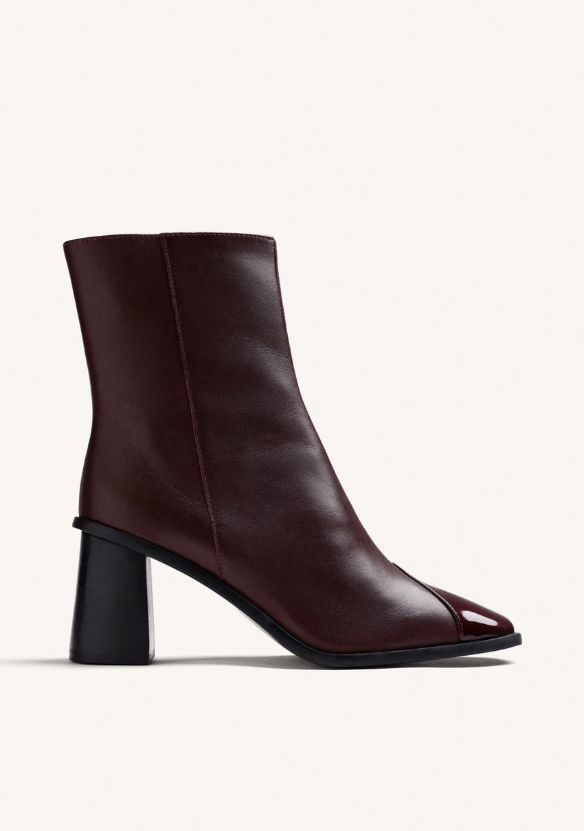BURGUNDY LEATHER ANKLE BOOTS