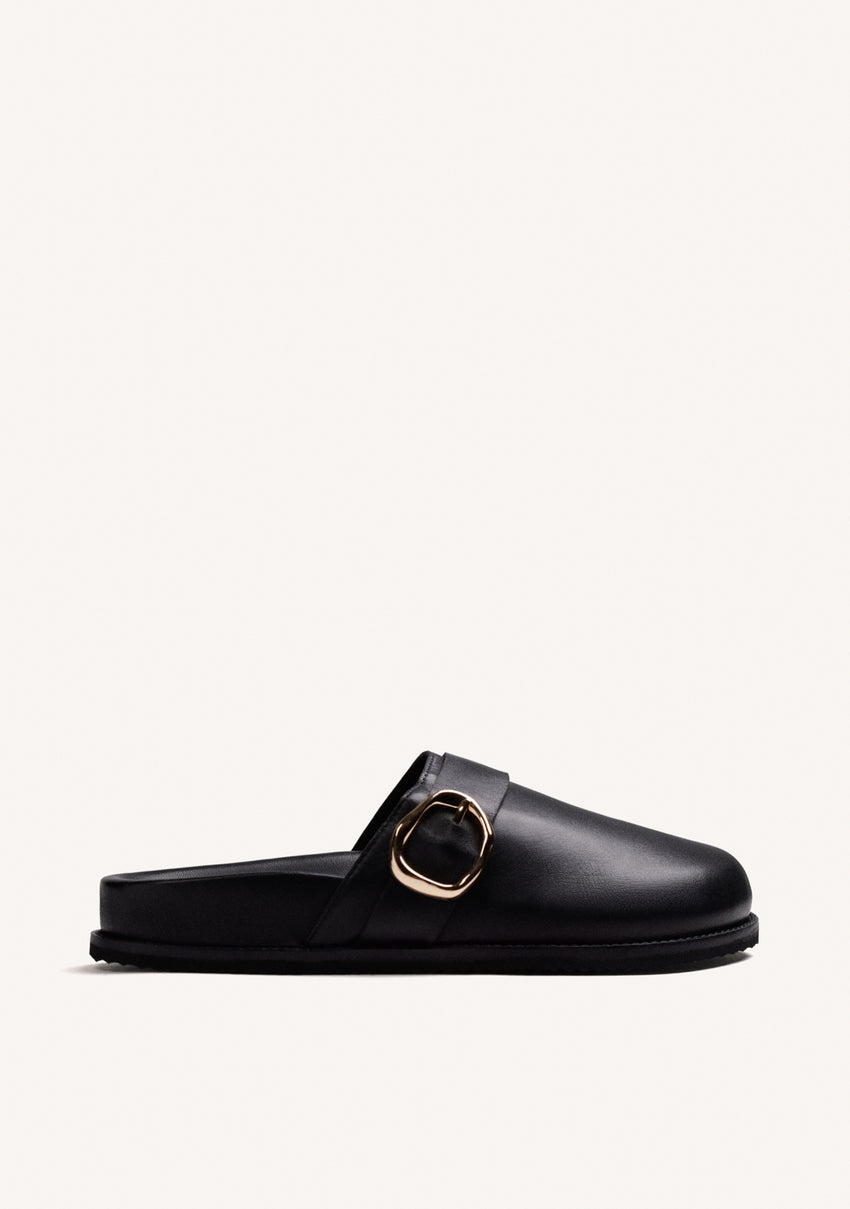 BLACK LEATHER CLOGS WITH BUCKLE