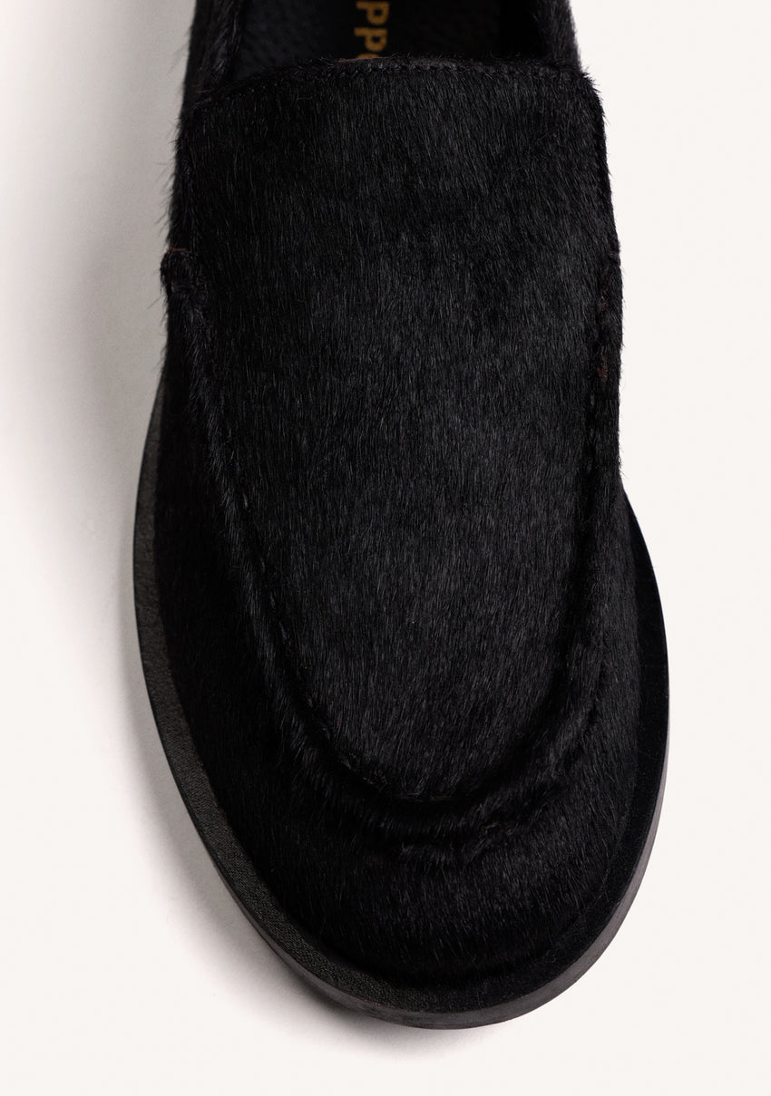 BLACK LEATHER LOAFERS