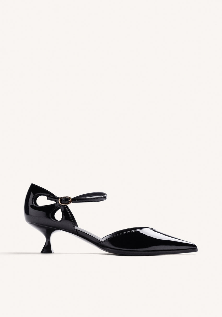 BLACK HEEL SHOES