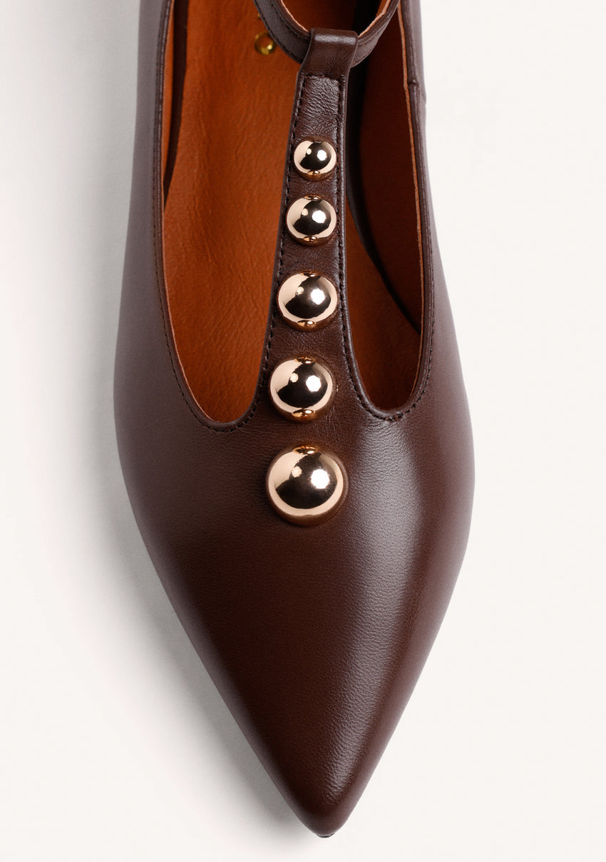 BROWN BALLERINAS STUDS