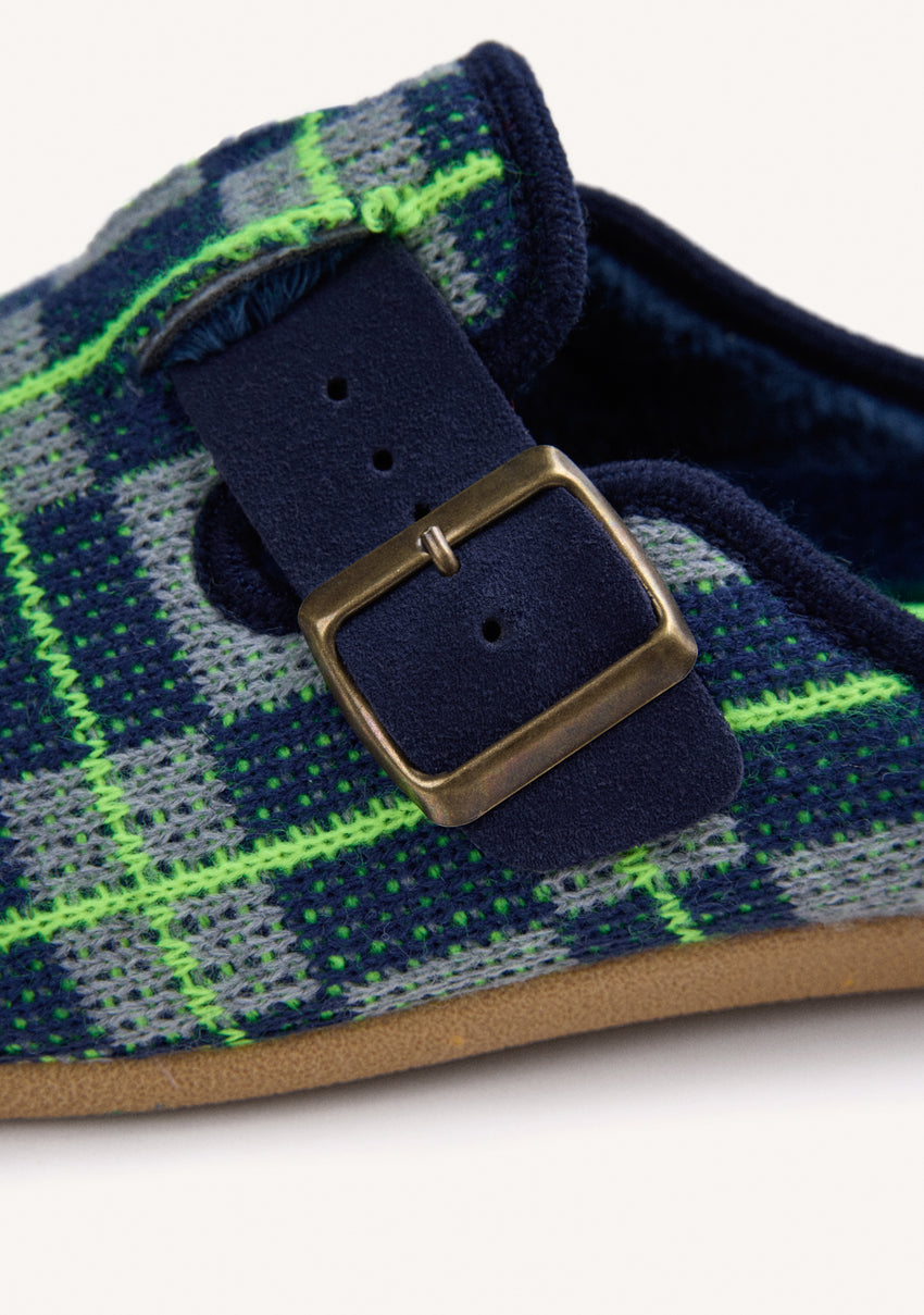 GREY HOUSE SLIPPERS MOCASSIN STYLE WITH FUR