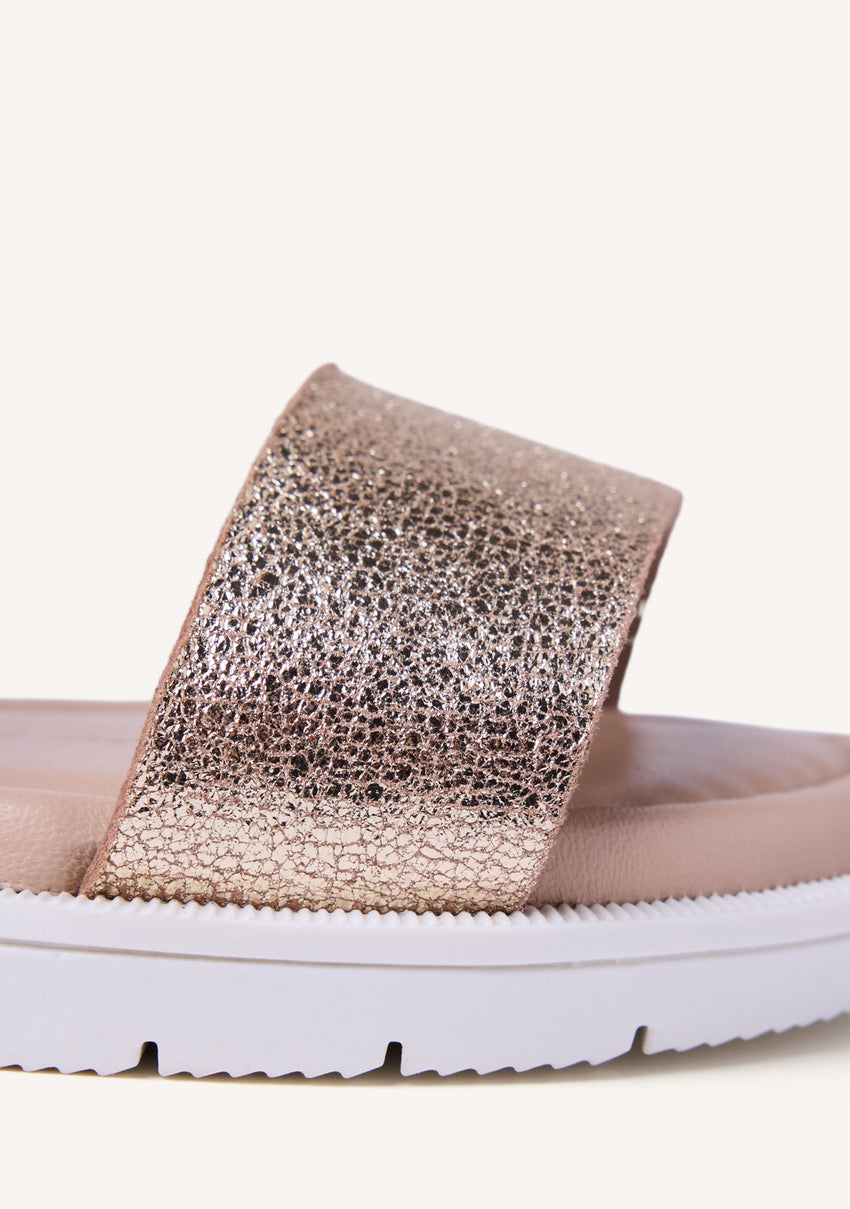 SHINY LEATHER SANDALS ONGATA