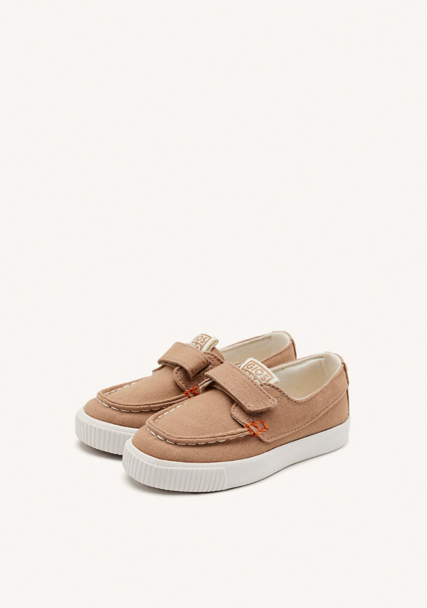 SPORTY NAUTICAL STYLE BEIGE COLOR WITH COLOR ACCENTS FOR BOYS AND GIRLS SLATINA