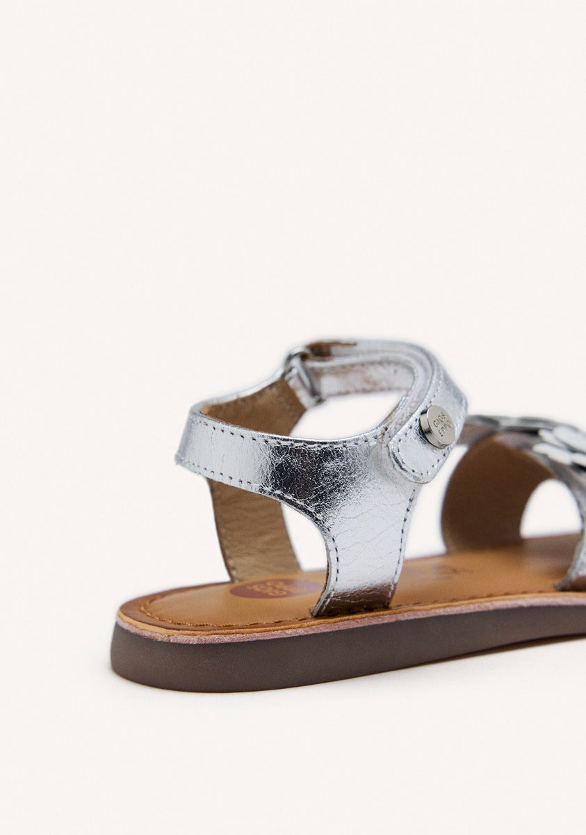 SILVER LEATHER SANDALS WITH FLOWER EMBELLISHMENT FOR GIRL AND BOY SHEGAN